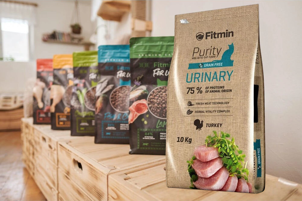 Karma dla kota FITMIN Cat Purity Urinary Indyk 10 kg opakowanie karmy na tle opakowanie innych smaków