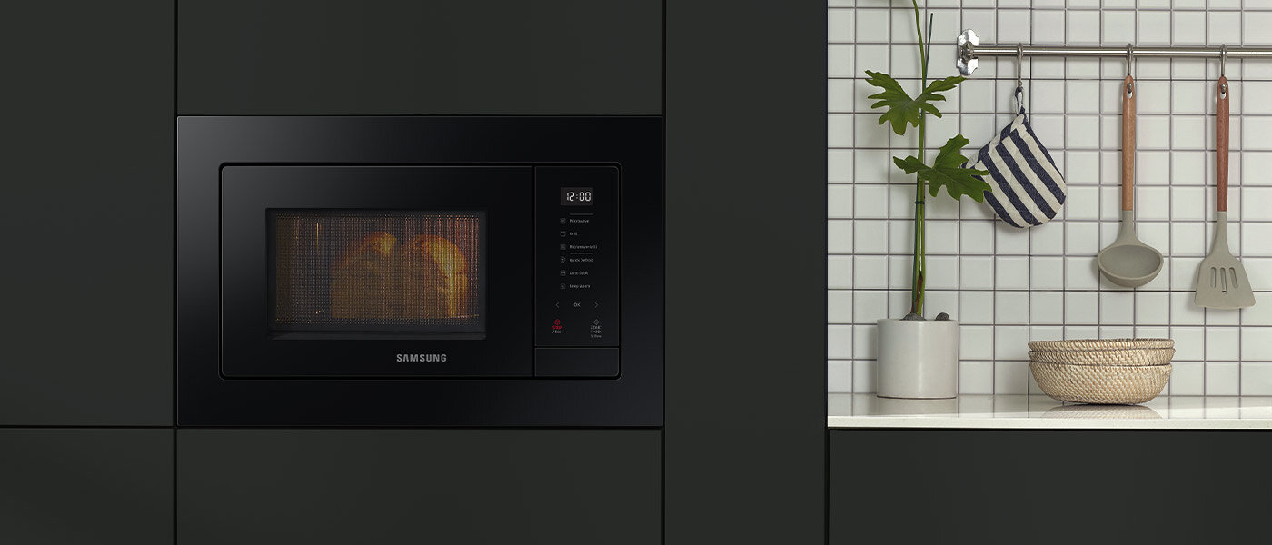Elegancka i funkcjonalna kuchenka mikrofalowa Samsung 