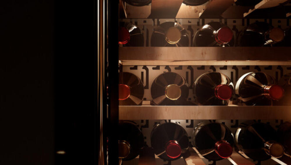 TEKA RVI 20041 GBK wnętrze chłodziarka drewniane półki prowadnice redukcja drgania aromat wino regulacja