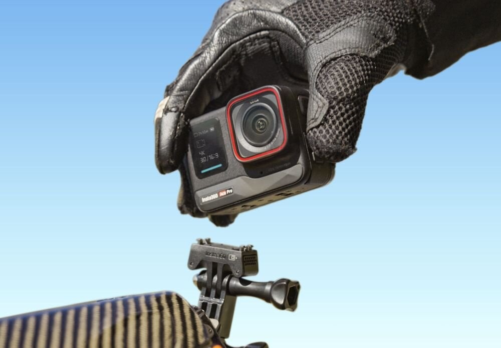Kamera sportowa INSTA360 Ace Pro   sport montaż nagrywanie stabilizacja montaż edycja filtry ostrość śledzenie tryby bateria akumulator zasilanie ładowanie rozdzielczość filmy obudowa odporność wielkość łączność sterowanie 