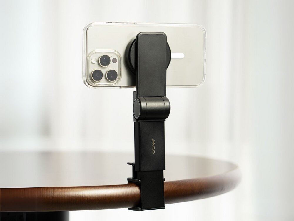 Uchwyt magnetyczny ARAREE Plane Mount M
uchwyt z przymocowanym telefonem magnetyczny magsafe regulowany