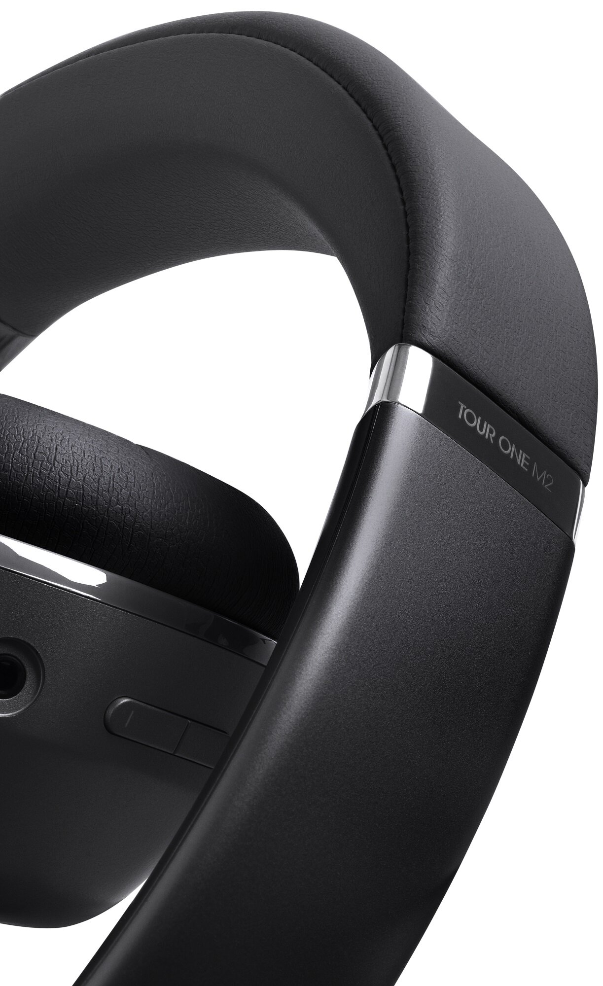 【そら】JBL Tour One M2 ブラック JBL Tour One M2 | Bezprzewodowe słuchawki wokółuszne z redukcją hałasu